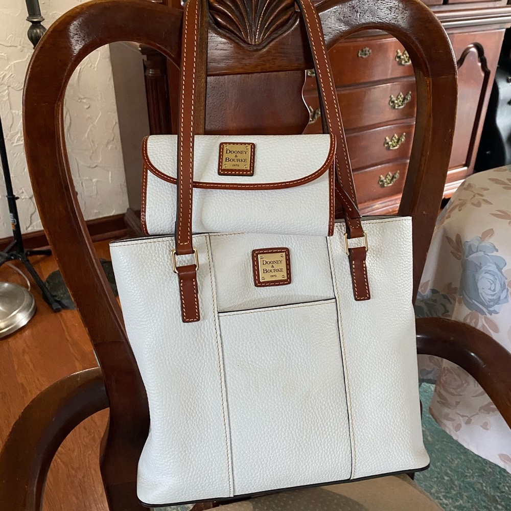 Dooney and Bourke purse and wallet set